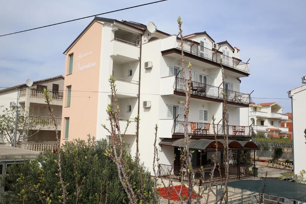 Apartments Valentino Vodice Eksteriør billede