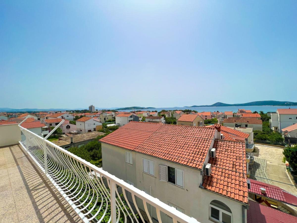 Apartments Valentino Vodice Eksteriør billede