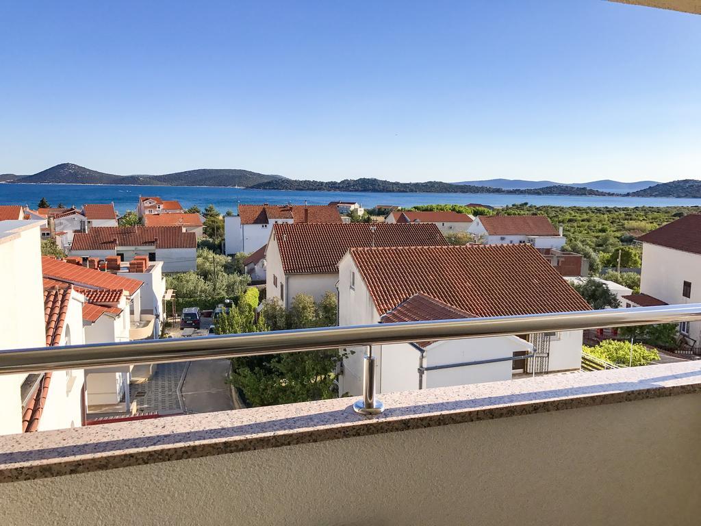 Apartments Valentino Vodice Eksteriør billede