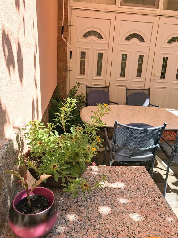 Apartments Valentino Vodice Eksteriør billede