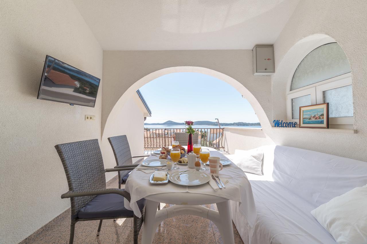 Apartments Valentino Vodice Eksteriør billede