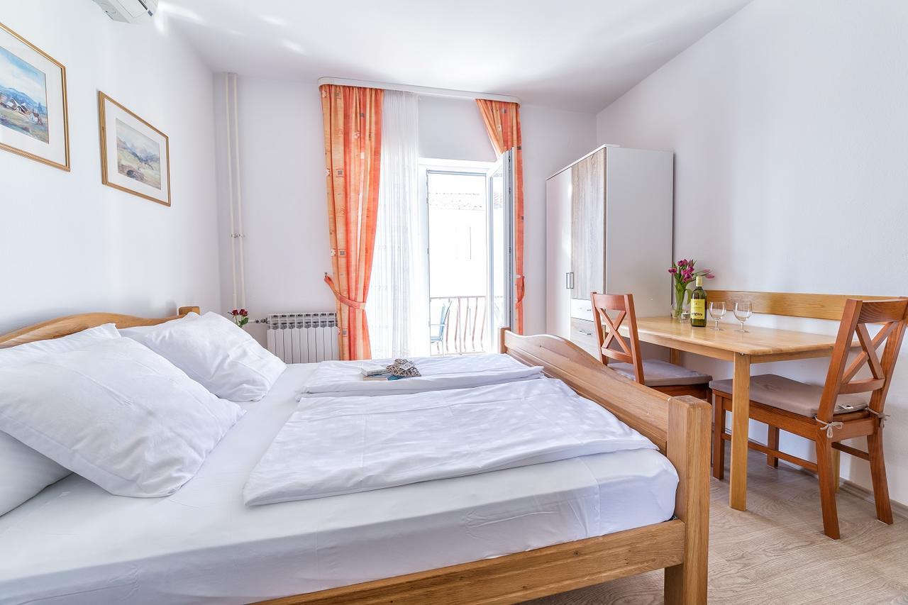 Apartments Valentino Vodice Eksteriør billede
