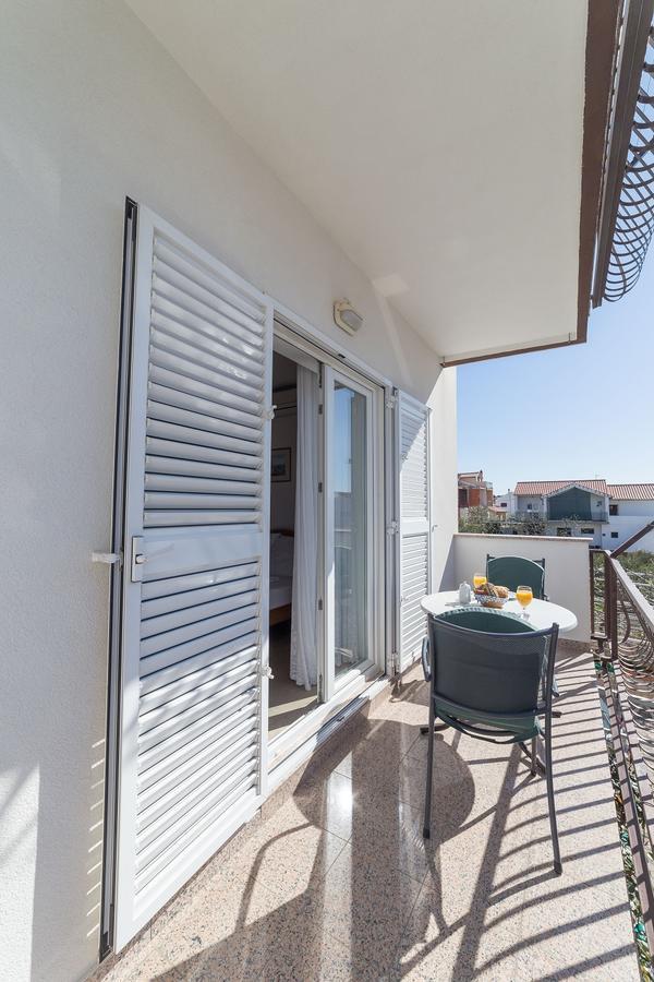 Apartments Valentino Vodice Eksteriør billede