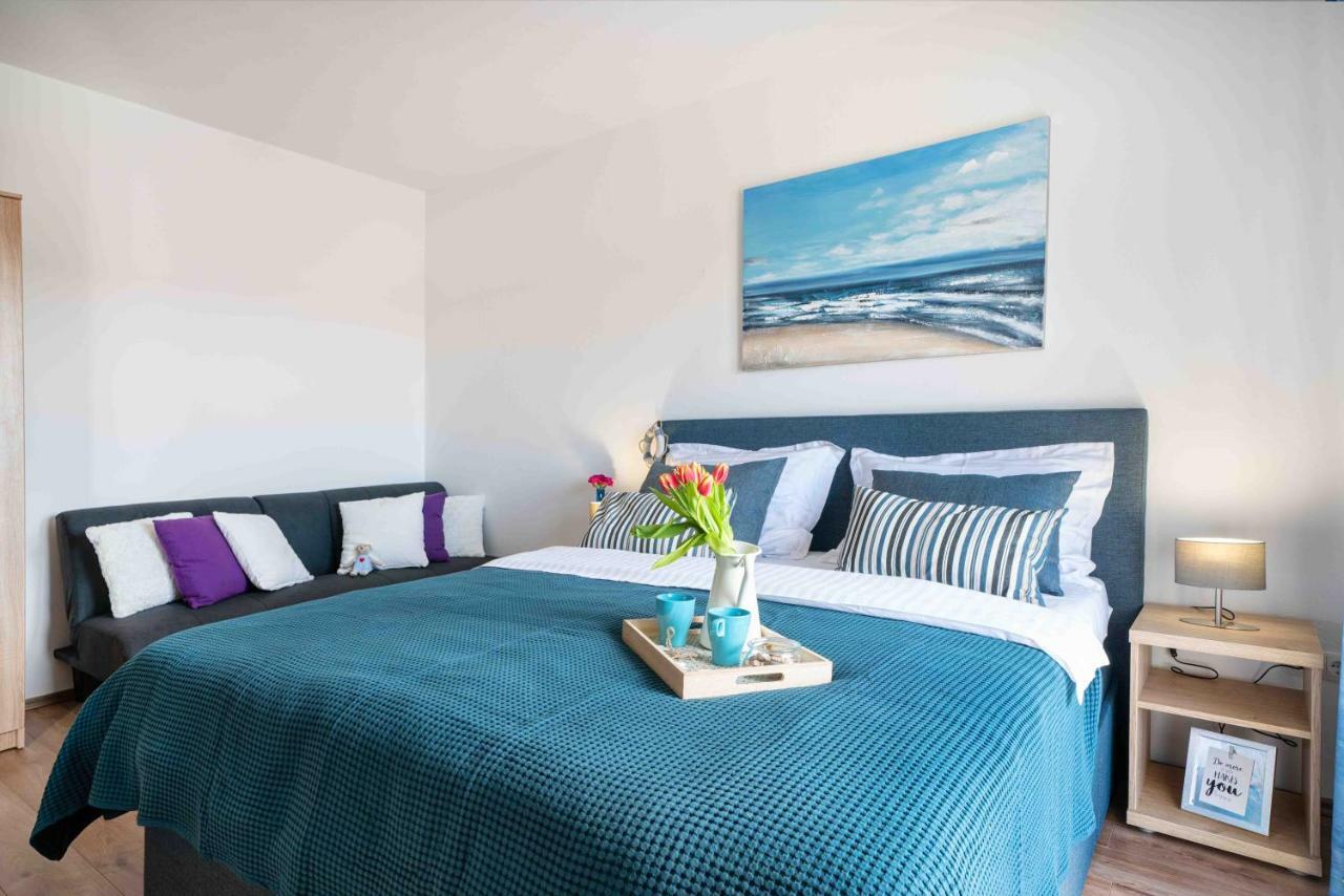 Apartments Valentino Vodice Eksteriør billede